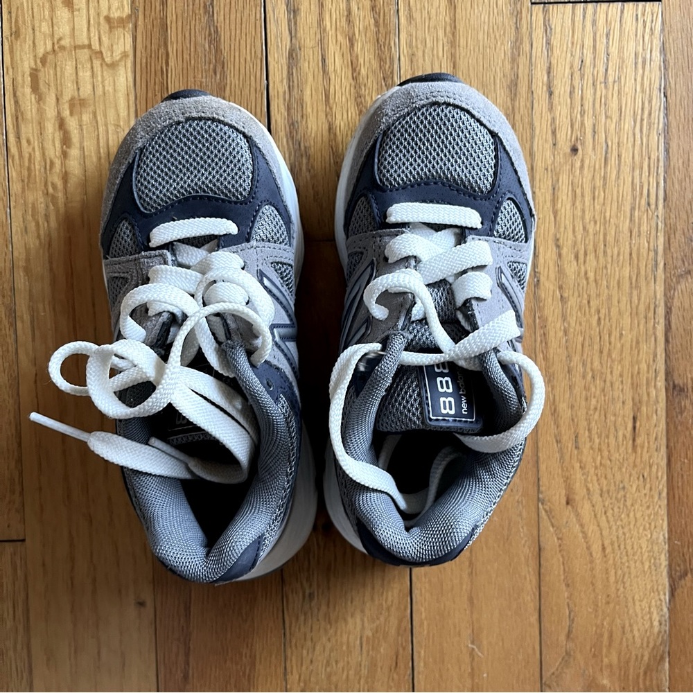 Boys New Balance 888 sneakers size 10.5 worn once